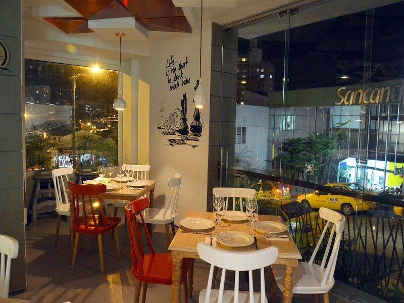 מניזאלס Quo Quality Hotel מראה חיצוני תמונה Restaurant in Athens