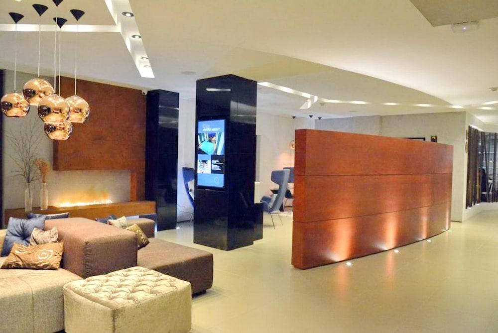 מניזאלס Quo Quality Hotel מראה חיצוני תמונה The lobby of the hotel